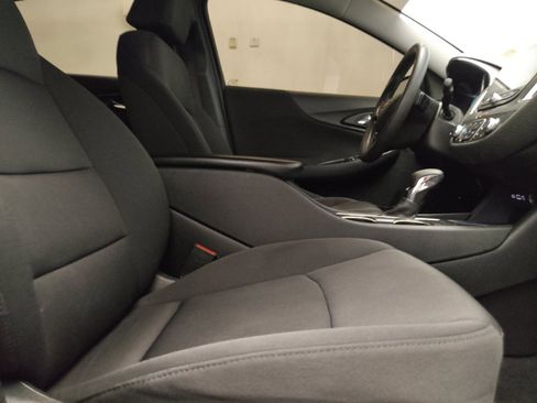 Used 2021 Chevrolet Malibu LT FWD image 21