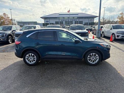 Certified 2020 Ford Escape SE image 4