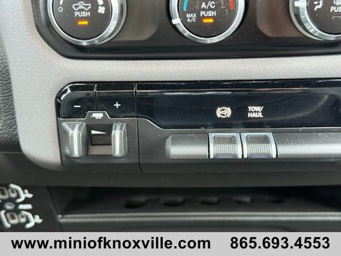 Used 2023 RAM 2500 Big Horn w/ Cold Weather Group AWD/4WD image 29