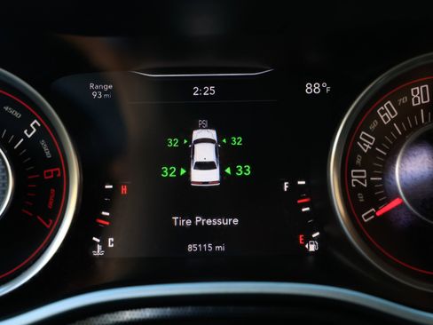 Used 2015 Dodge Challenger R/T Scat Pack w/ Scat Pack Appearance Package image 49