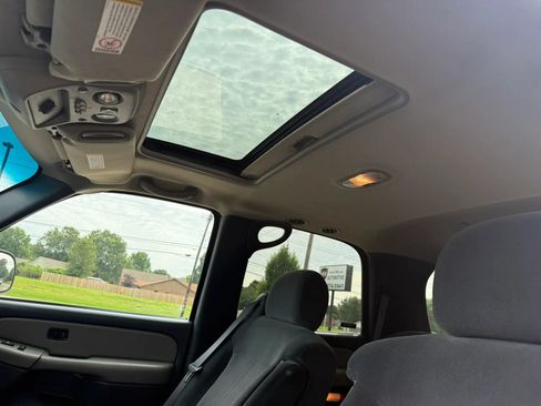 Used 2000 Chevrolet Tahoe LS w/ LS Preferred Equipment Group AWD/4WD image 11