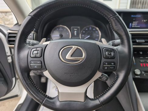 Used 2017 Lexus IS 200t image 13