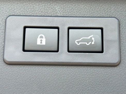 Used 2025 Subaru Forester Touring image 13