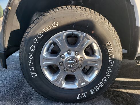 Used 2024 RAM 2500 Big Horn w/ Off Road Package AWD/4WD image 8