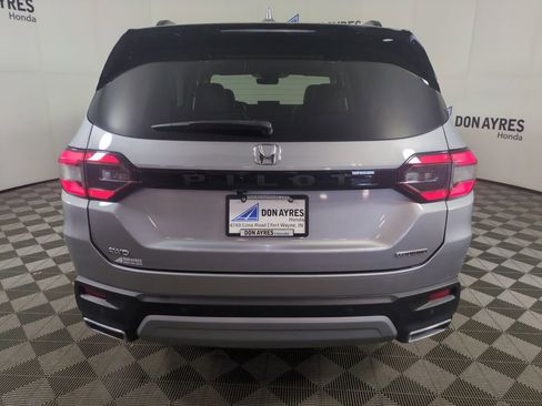 Certified 2023 Honda Pilot Touring image 5