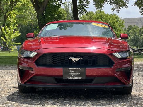 Used 2018 Ford Mustang Coupe RWD image 2