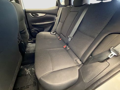 Used 2022 Nissan Rogue Sport S image 13