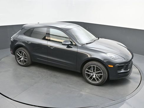 New 2025 Porsche Macan image 30