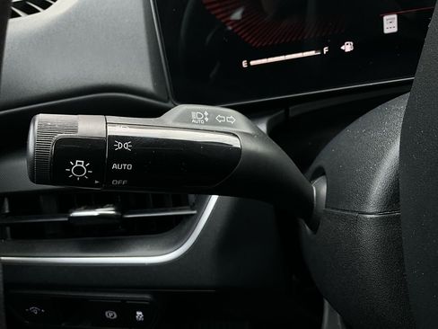 Used 2025 Kia K4 LXS image 36