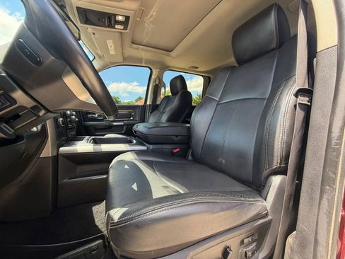 Used 2018 RAM 2500 Laramie w/ Sport Appearance Group AWD/4WD image 5