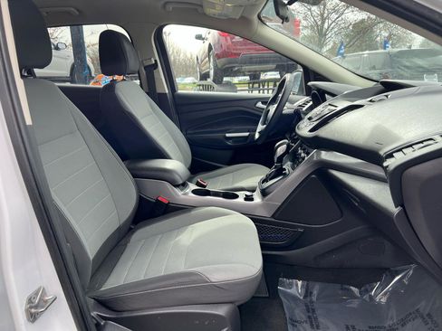 Used 2016 Ford Escape SE image 16
