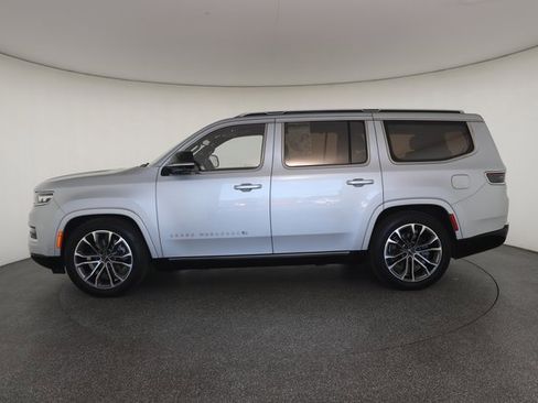 Used 2023 Jeep Grand Wagoneer Series III image 6