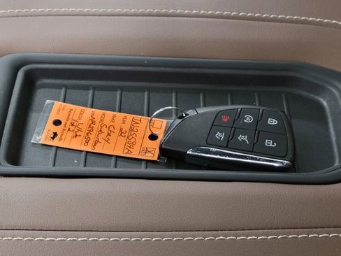Used 2022 Chevrolet Suburban High Country AWD/4WD image 30