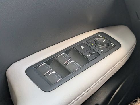 Used 2022 Lexus RX 350L Luxury w/ Accessory Package (Z1) FWD image 16