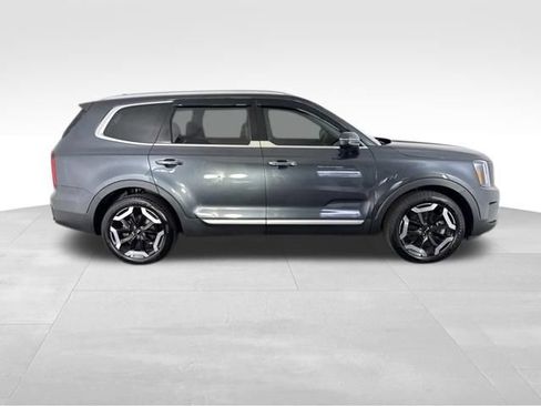 Used 2024 Kia Telluride S w/ S Sunroof Package FWD image 6