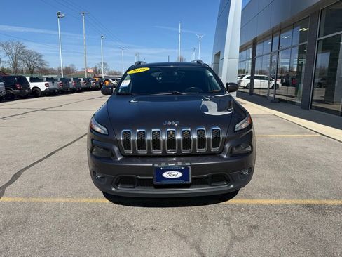 Used 2016 Jeep Cherokee Latitude w/ Safety/Convenience Group image 30
