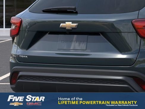 New 2026 Chevrolet Trax LS w/ LS Convenience Package FWD image 14
