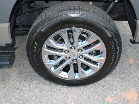 Used 2025 Ford F150 King Ranch w/ FX4 Off-Road Package AWD/4WD image 11