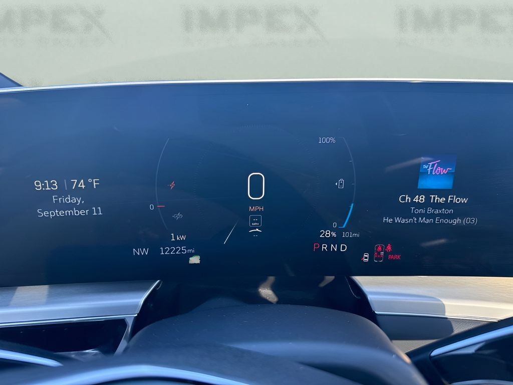 Used 2025 Cadillac Lyriq Luxury RWD image 17