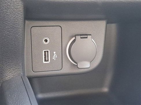 New 2025 Nissan Kicks Play S image 12