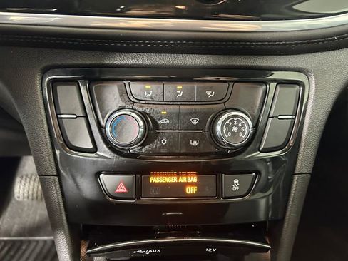 Used 2022 Buick Encore Preferred w/ Safety Package image 23