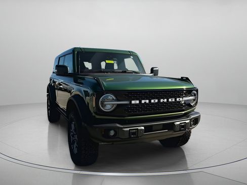 New 2025 Ford Bronco Badlands image 4