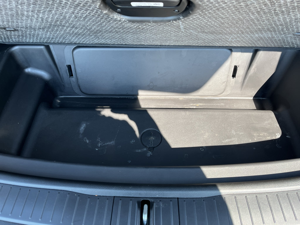 Used 2025 Jeep Grand Cherokee L Laredo RWD image 41