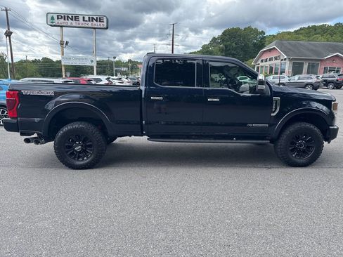 Used 2022 Ford F250 Platinum w/ Tremor Off-Road Package image 2