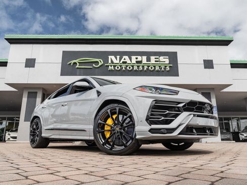 Used 2022 Lamborghini Urus AWD/4WD image 5