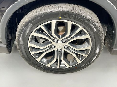 Used 2016 Mitsubishi Outlander GT image 32