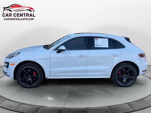 Used 2016 Porsche Macan Turbo image 2