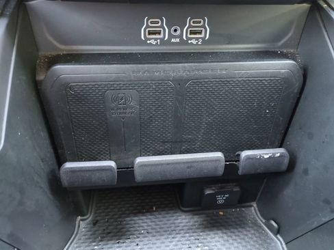 Used 2025 RAM 1500 Laramie image 21