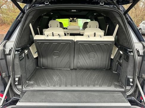 Used 2022 BMW X7 xDrive40i w/ M Sport Package image 31