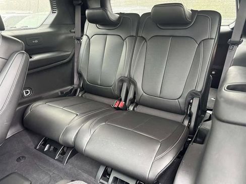Used 2024 Jeep Grand Cherokee L Limited AWD/4WD image 10
