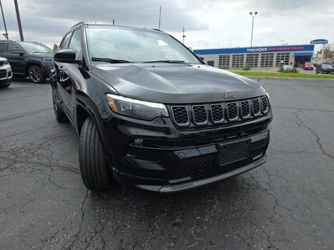 Used 2025 Jeep Compass Limited w/ High Altitude Package AWD/4WD image 9