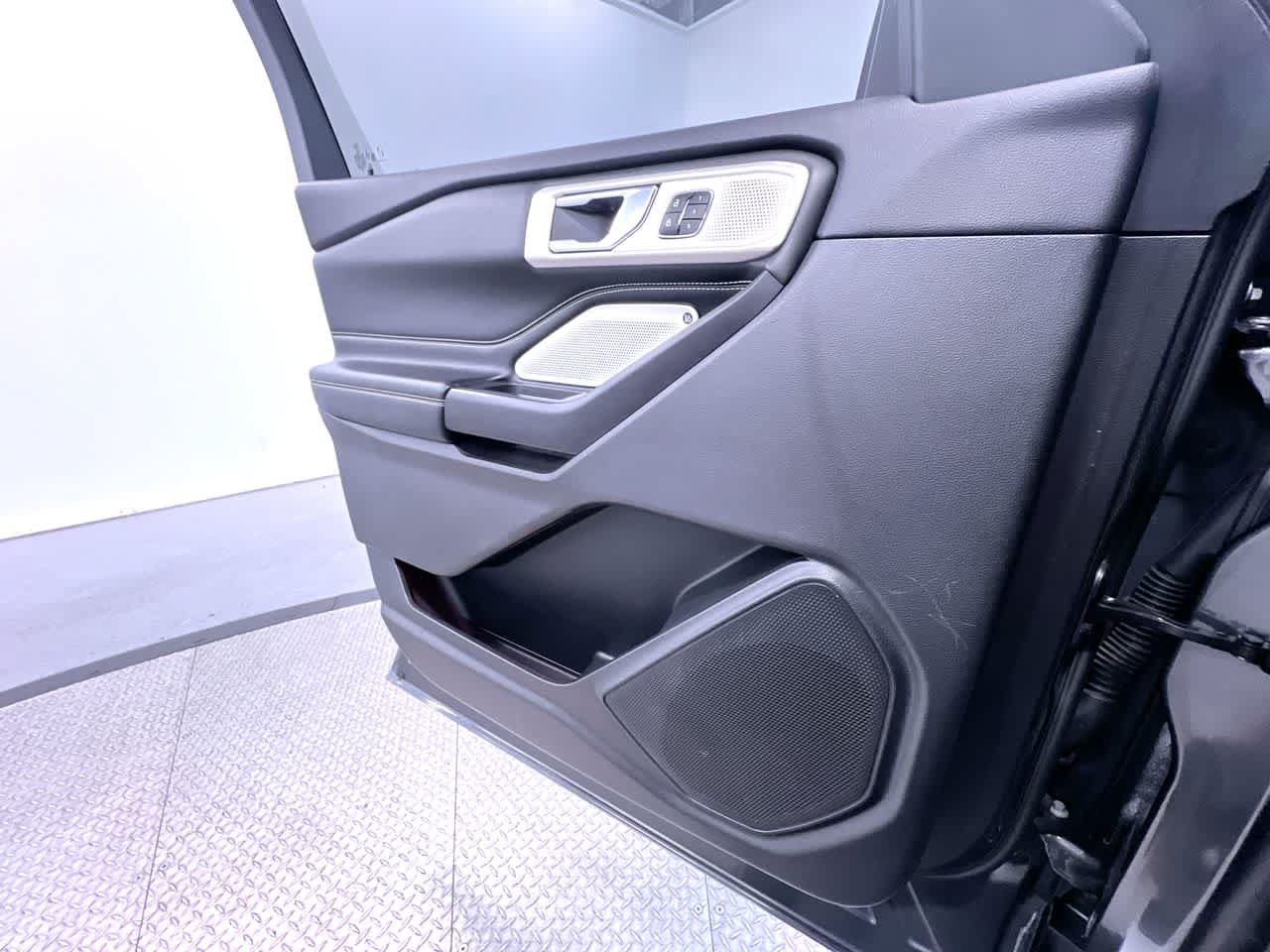 Used 2020 Ford Explorer ST w/ ST Street Pack AWD/4WD image 32