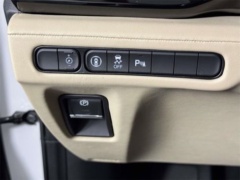 Used 2024 Acura MDX SH-AWD w/ Technology Package image 19