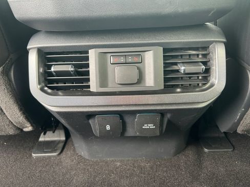 Used 2022 Ford F150 Platinum w/ Equipment Group 701A High AWD/4WD image 18