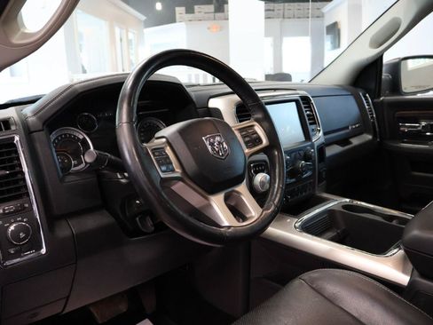 Used 2016 RAM 1500 Laramie w/ Convenience Group AWD/4WD image 10