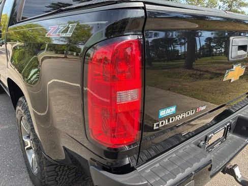Used 2017 Chevrolet Colorado Z71 image 13