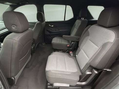 Used 2023 Chevrolet Traverse LT image 19