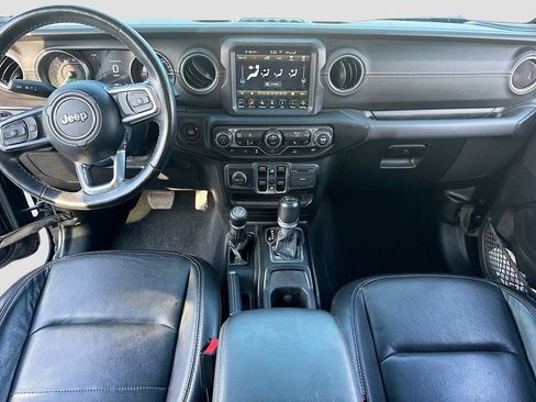 Used 2023 Jeep Wrangler Unlimited Sahara w/ Cold Weather Group AWD/4WD image 25