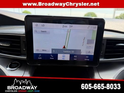 Used 2022 Ford Explorer XLT w/ Equipment Group 202A AWD/4WD image 22