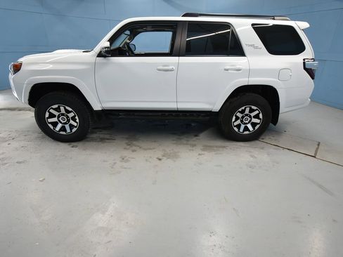 Used 2024 Toyota 4Runner TRD Off-Road Premium image 28