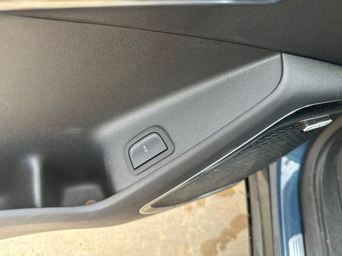 Used 2026 Chevrolet Traverse RS w/ LPO, Floor Liner Package FWD image 9