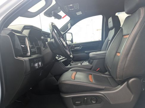 Used 2025 GMC Sierra 3500 AT4 w/ AT4 Premium Plus Package image 16