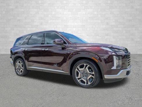 Used 2024 Hyundai Palisade SEL w/ Premium Package FWD image 1