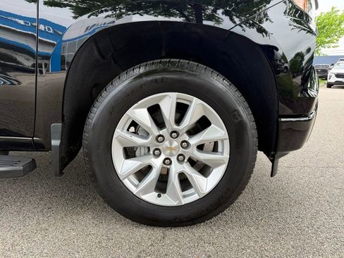 Used 2024 Chevrolet Silverado 1500 Custom AWD/4WD image 36