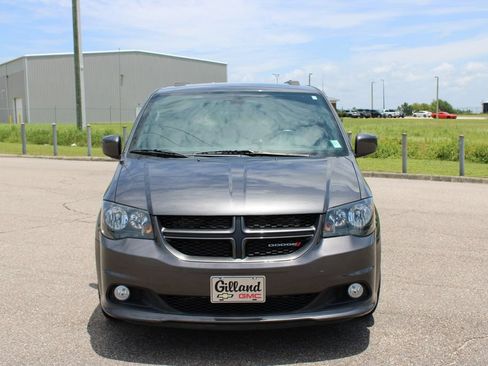 Used 2019 Dodge Grand Caravan GT FWD image 4