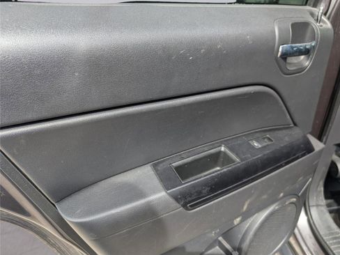 Used 2016 Jeep Patriot Sport w/ Power Value Group image 29